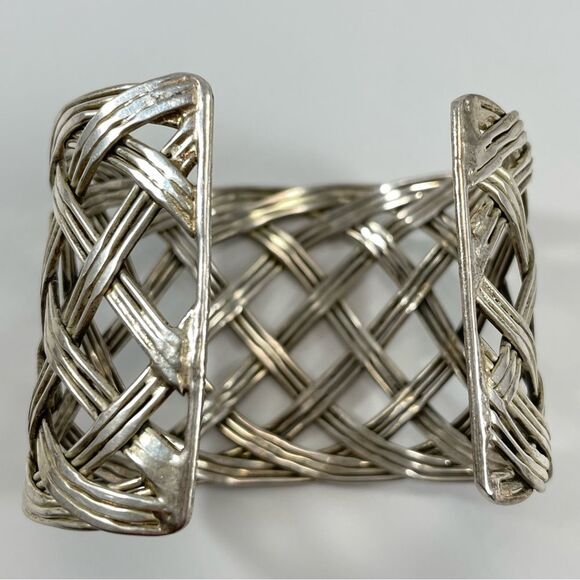 Beautiful Vintage Unsigned Alpaca Silver Basket Weave Wide Cuff Bracelet - Picture 7 of 11